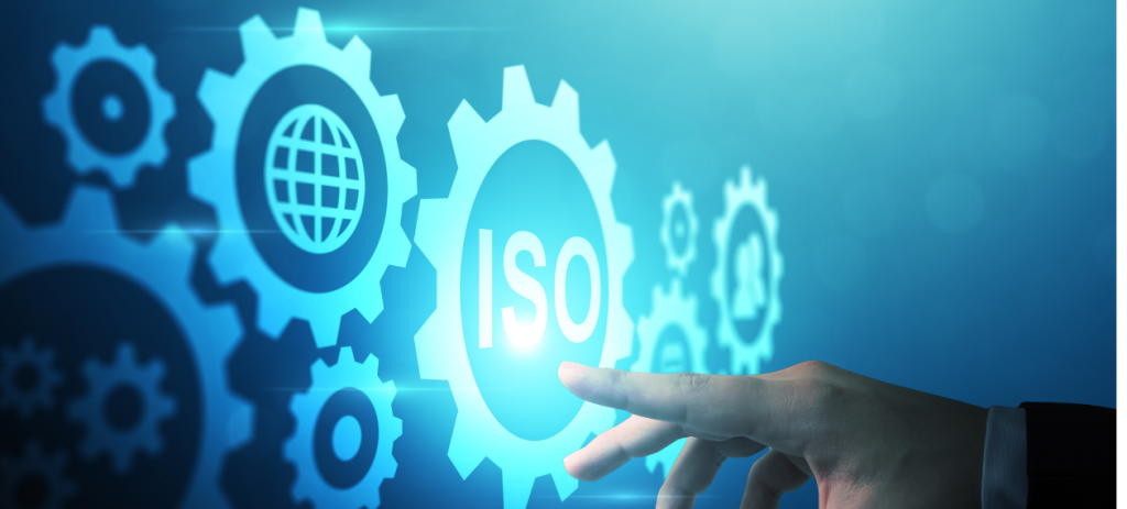 Najczęstsze Błędy przy Wdrażaniu ISO 27001 na grafice AI